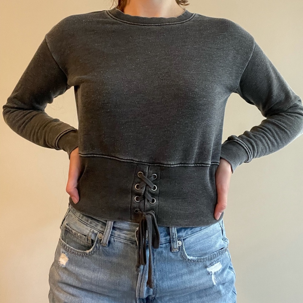 Gray sweatshirt top